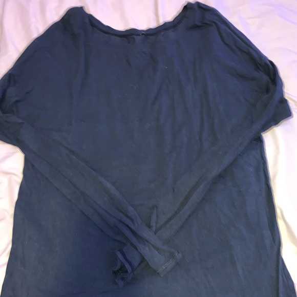 Under armor long sleeve - Picture 2 of 2